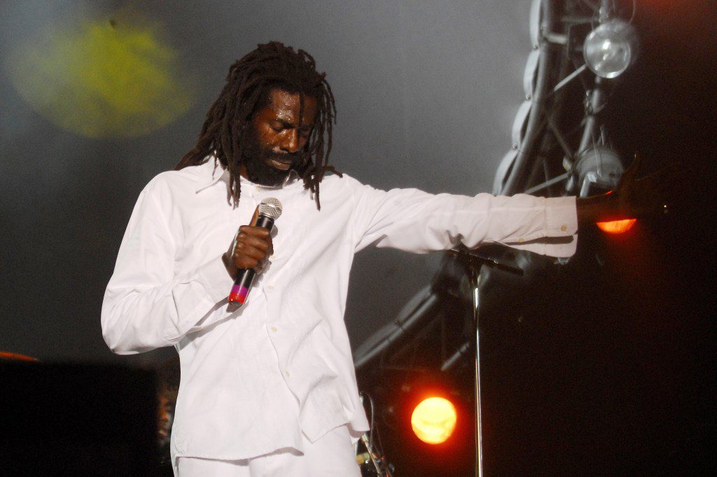 Buju Banton Performing