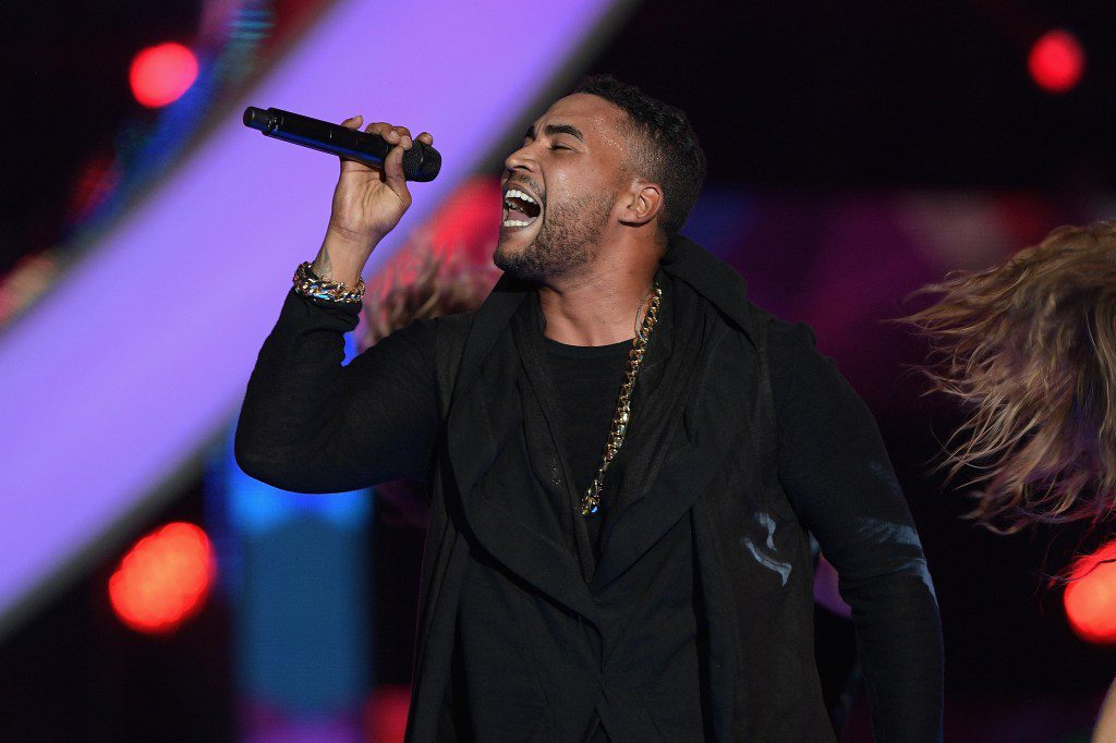 Don Omar Performing