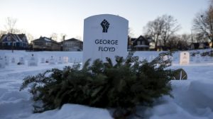 A picture of the George Floyd headstone.