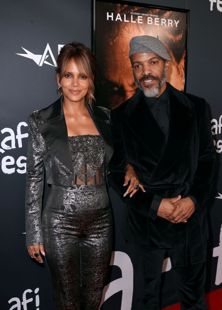 (L-R) Halle Berry and Van Hunt